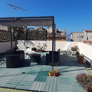 Rosa's With Terrace Apartment Cagliari