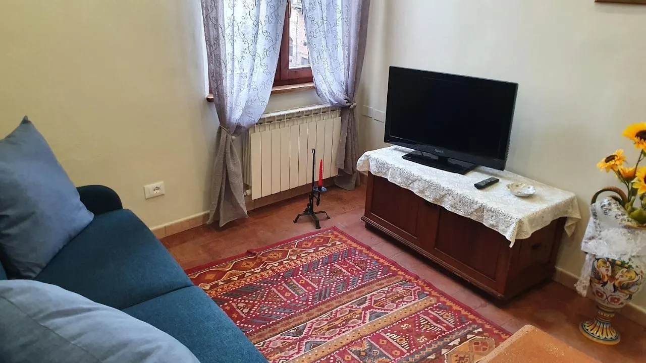 公寓 Appartamento Sandrucci 圣吉米纳诺